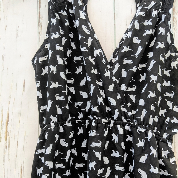 3/$20 Forever 21 Black White Cat Print Lace Dress - Picture 5 of 13
